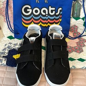 Goats size 7 sneakers new Unused with tags